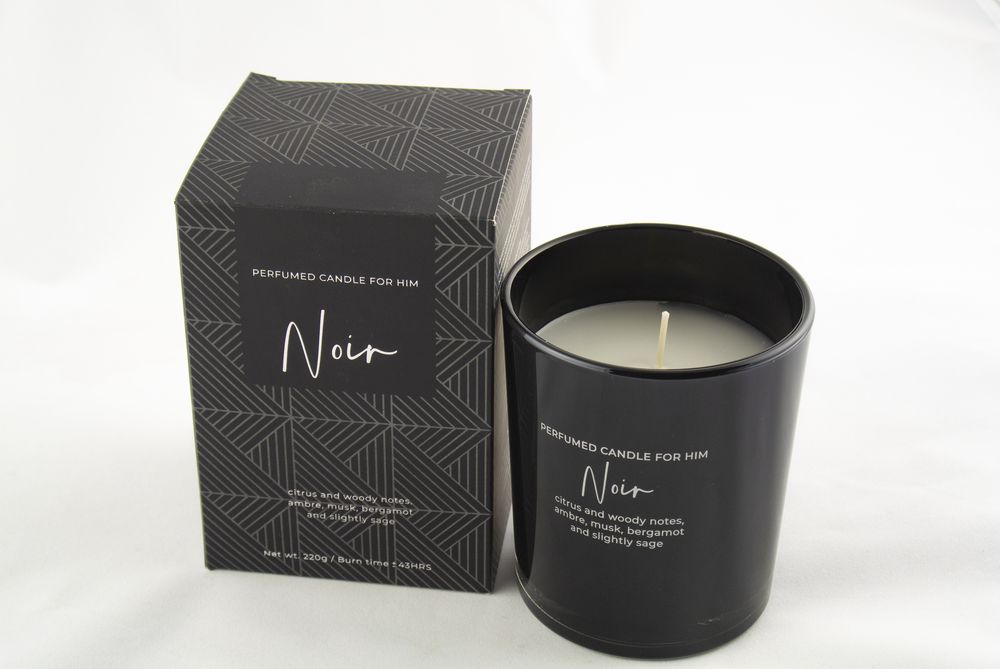 Свічка ароматична  "Noir" 43години, 220г, 8,8 х 10см (парафін) Чорний Bartek Candles (74162)