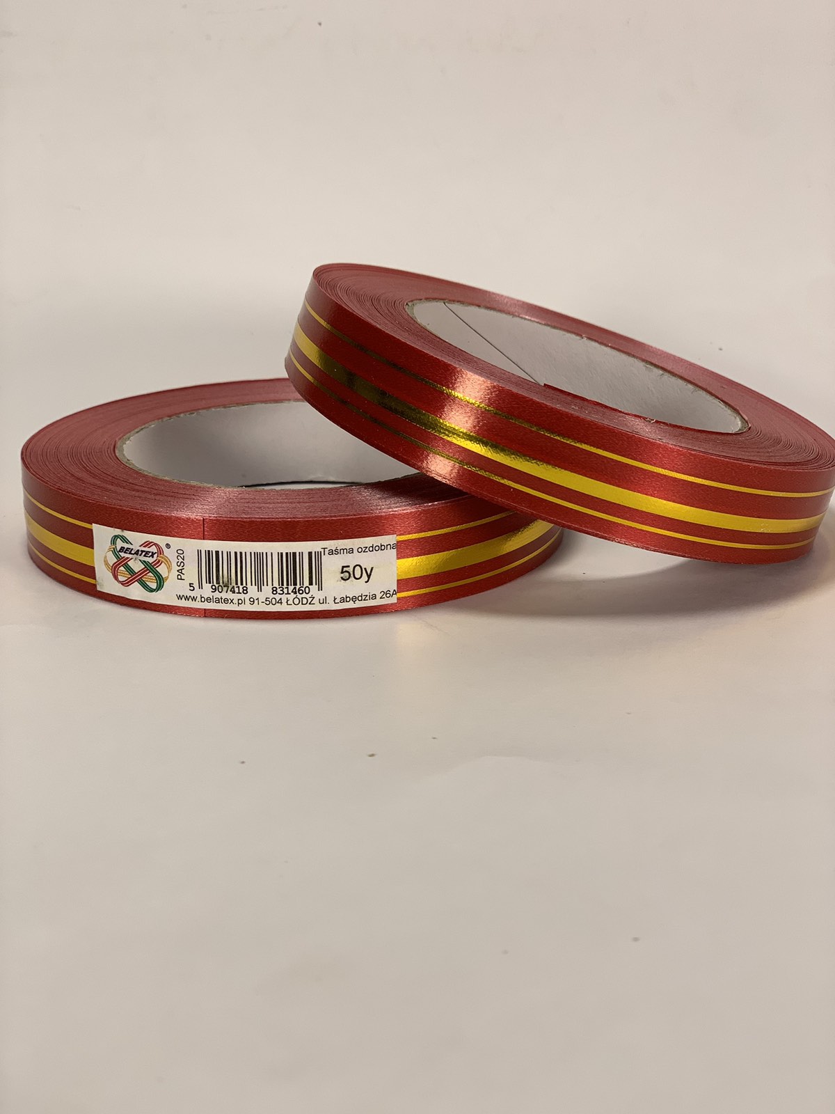 Лента пластиковая 2см, 50 ярд, красная 3 золотых полосы, BELATEX (PAS20 - red)