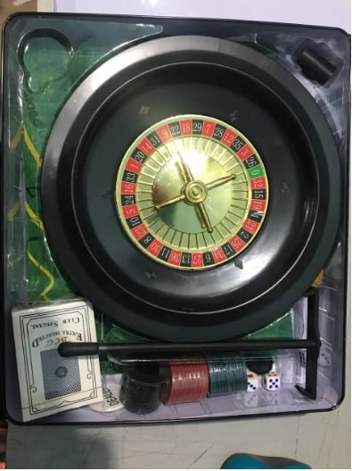 Игра настольная 5 в 1 "Рулетка, Крепс, Покер, Блэк-Джек, Poker Dice" в металлической коробке Unison (23869-5)