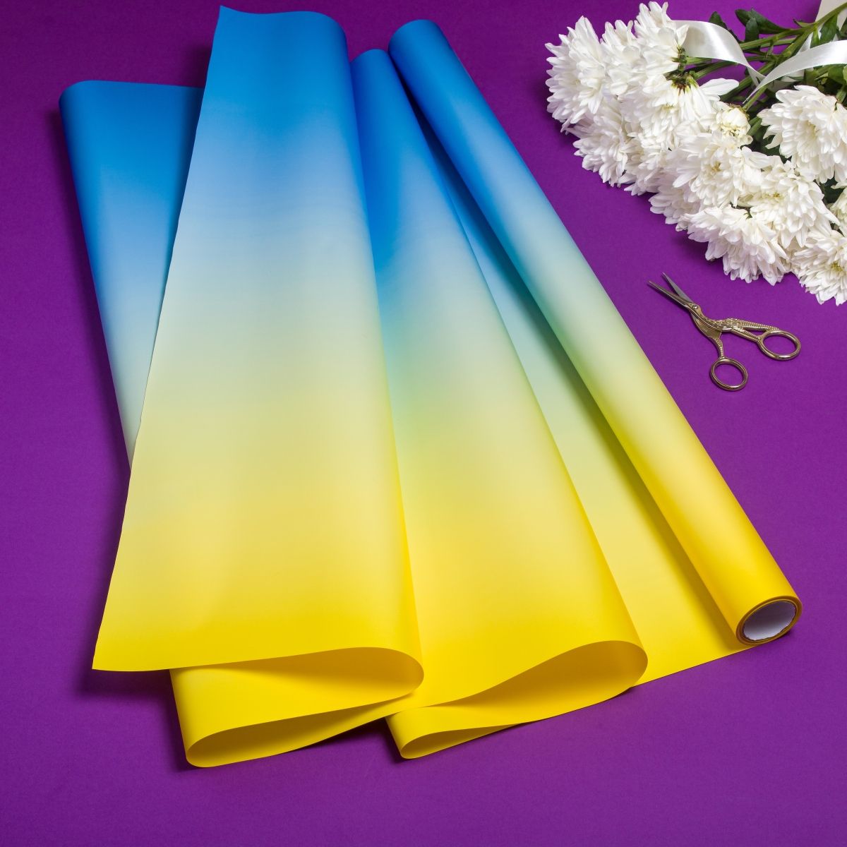 Пленка перламутровая Pastel Diamont silk Gradient, 60см х 7м Голубой Unison (PPG-1)