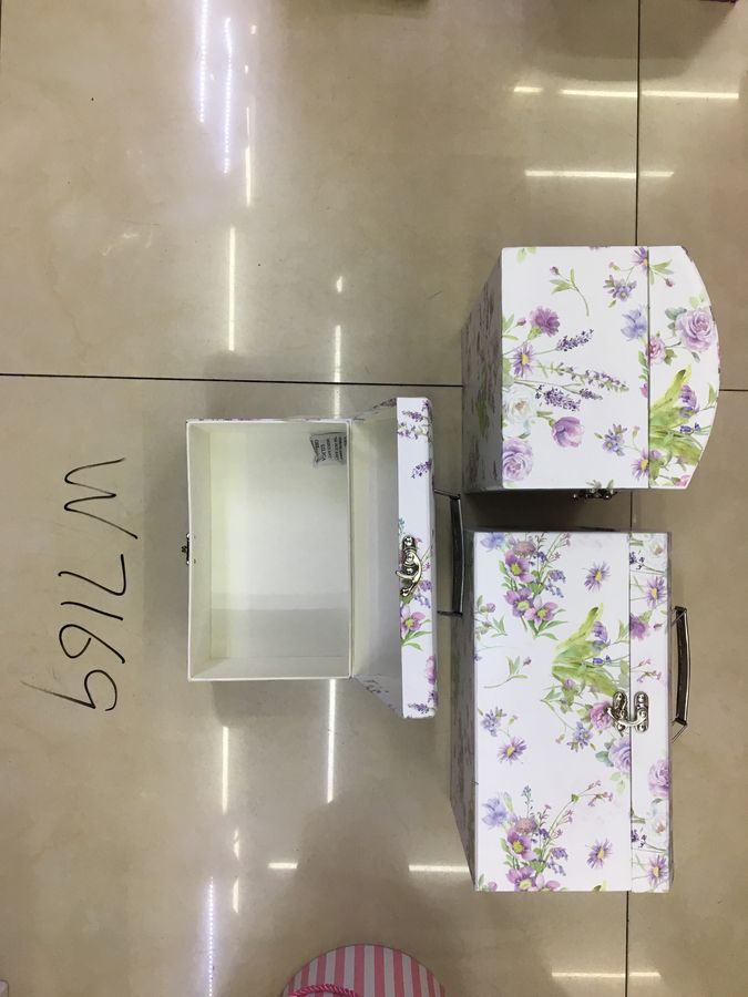 Подарункова коробка W7169 скриня - квіти 26x18x16.5cm 24x14.5x12.5cm 22x12x11cm (W7169)
