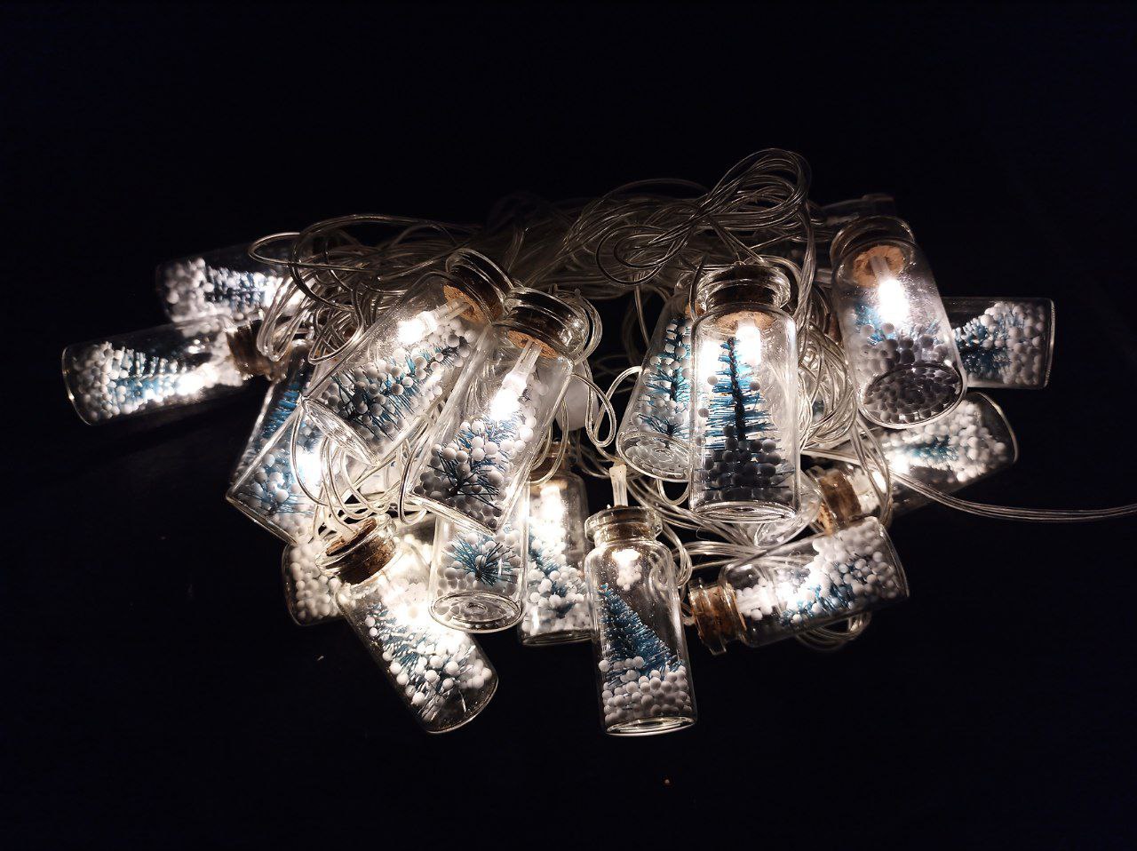 Фігурки 20 LED "ЯЛИНКА В БУТИЛОЧЦІ" 5м, білий теплий Білий Без бренду (1699-07)