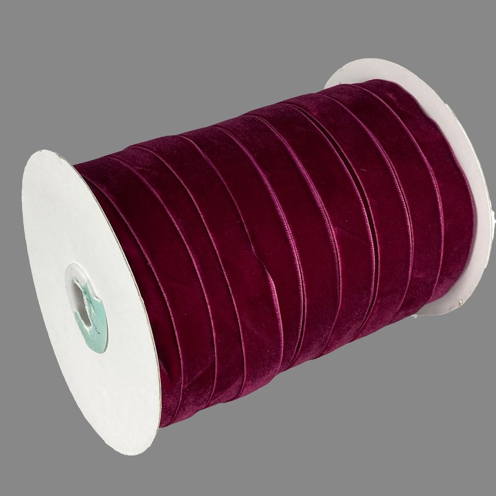 Оксамитова стрічка 1,5 см х 50 ярдів (D00815- 36)