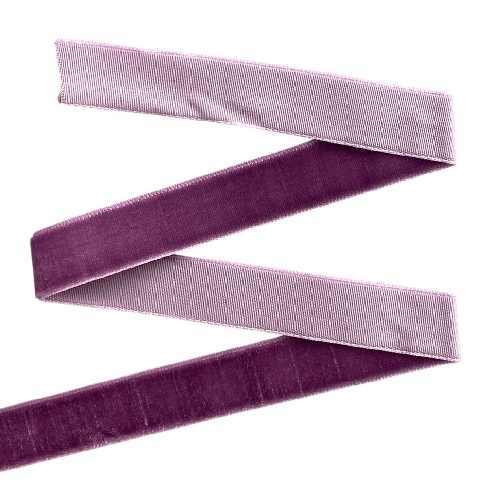 Оксамитова стрічка 1,5 см х 50 ярдів (D00815- 41)