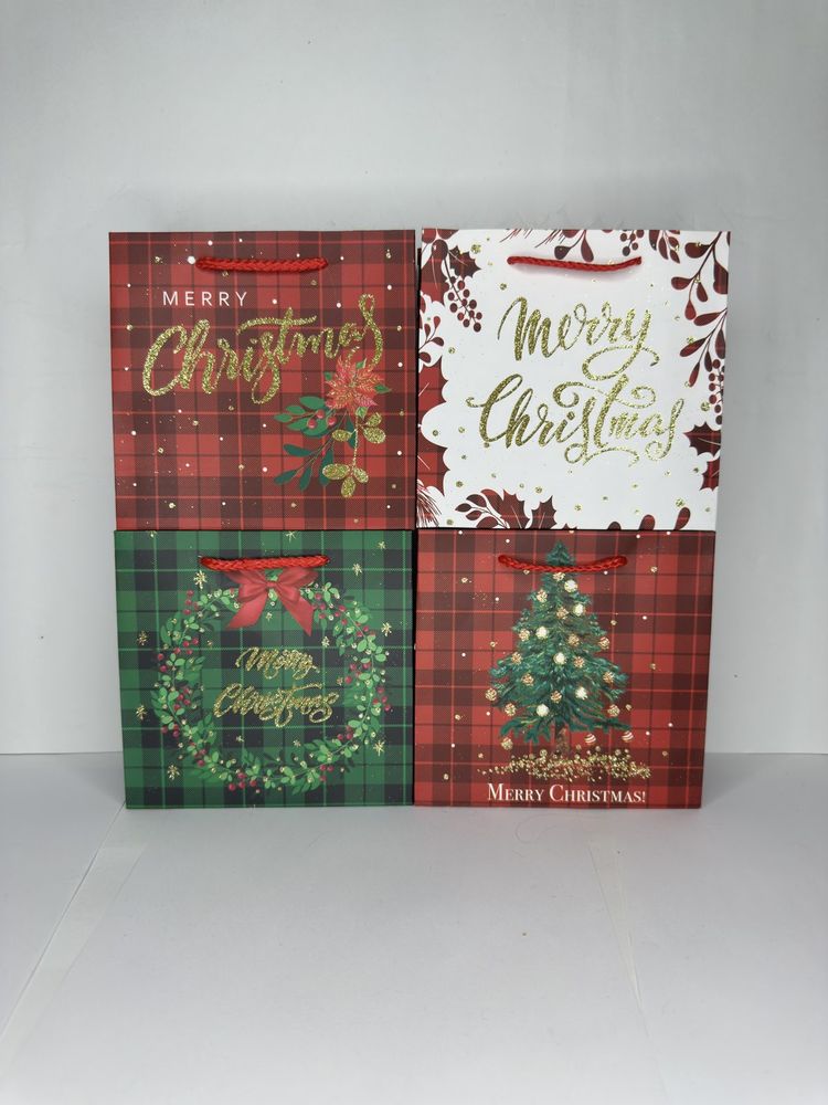 Пакет подарунковий новорічний, 4 дизайни, 210g , 14,5 х 15 х 6 см (141506 Merry Christmas)