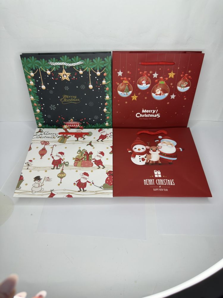 Пакет подарунковий  новорічний, 4 дизайни, 210g , 14 х 15 х 7 см (141507 Merry Christmas-1)