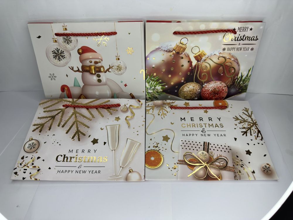 Пакет подарунковий  новорічний, 4 дизайни, 210g , 42 х 31 х 12см (423112 Happy New Year)