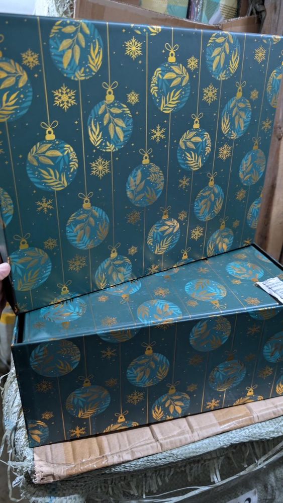 Подарункова новорічна коробка прямокутна  37,5 х 29 х 16см  , 10шт/наб (372916 шари)