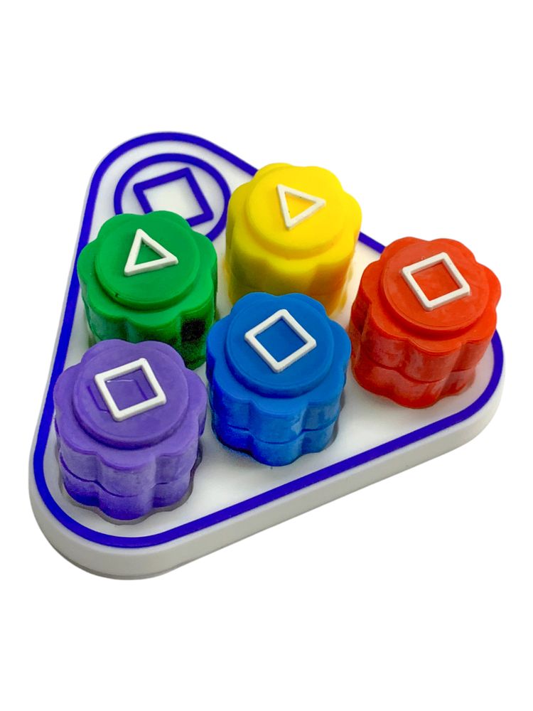 Настільна гра Гонги Гра кальмара кубики 7 х  7 х 7см (трикутник), кубики Ø1,8см, h-2см (Gs-2)