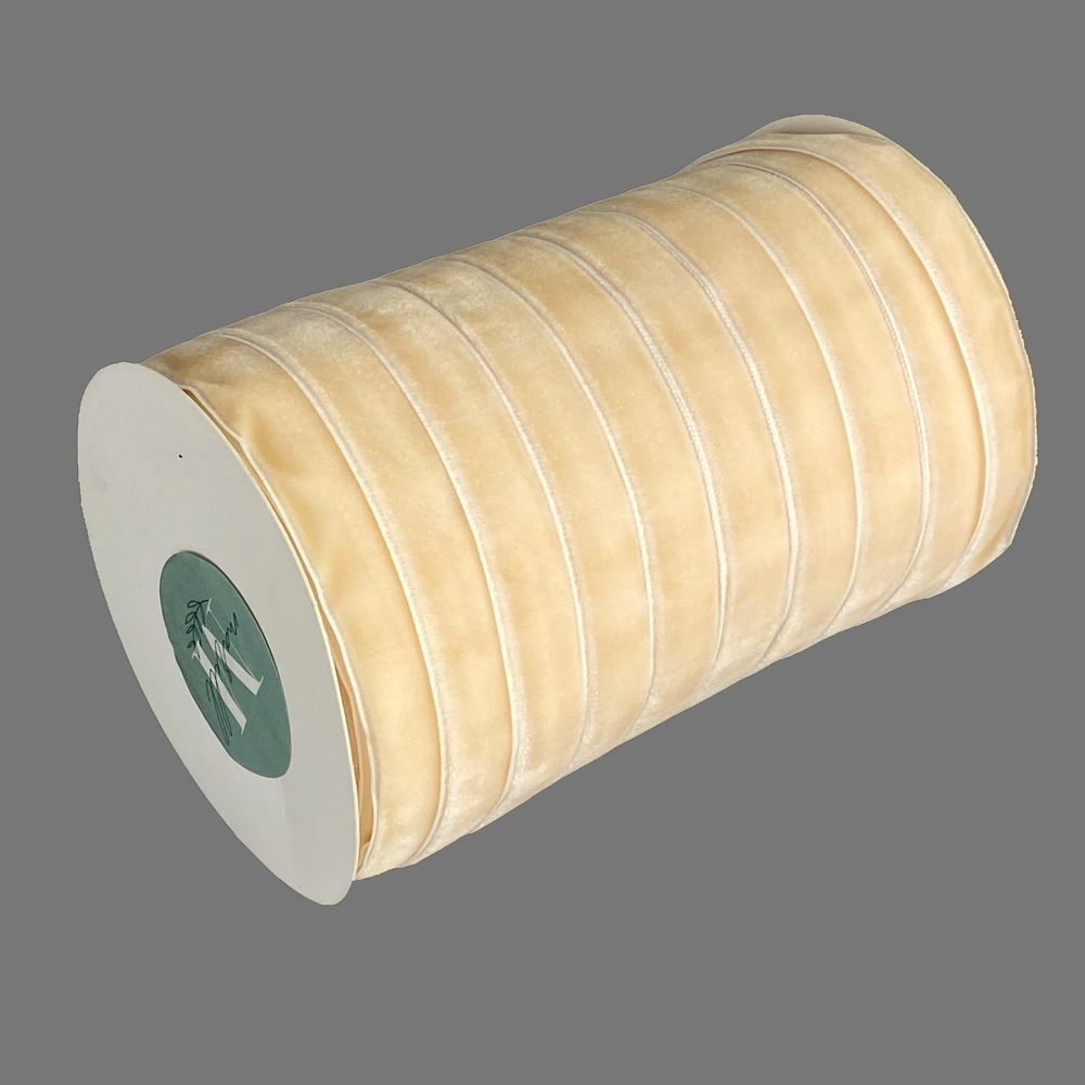Оксамитова стрічка  1,5 см х 50 ярдів Бежевий Marill (D00815- 01)