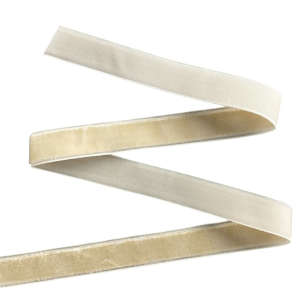 Оксамитова стрічка  1,5 см х 50 ярдів Бежевий Marill (D00815- 01)