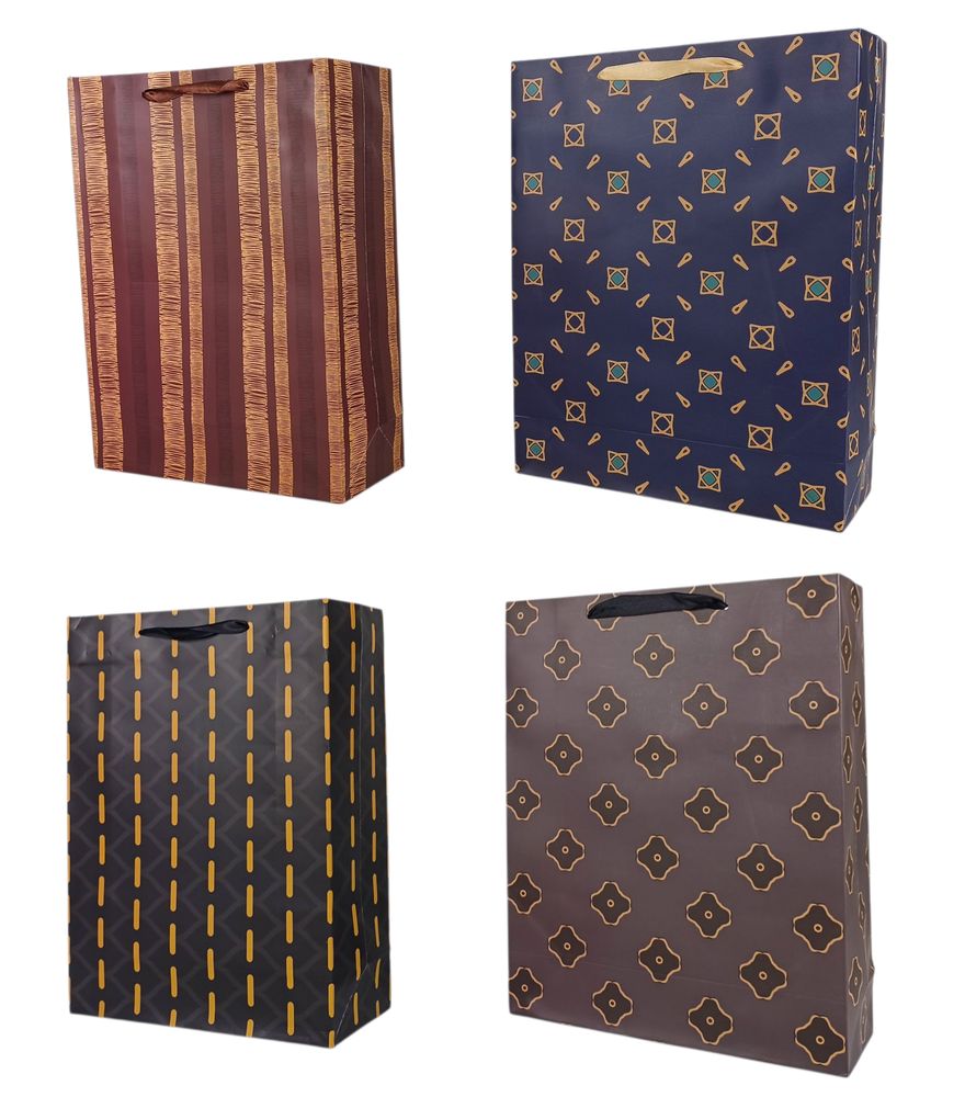 Пакет подарочный  "Fashion" 18 х 23 х 8,5см, 210г/м2, 4 дизайна (2965-23)