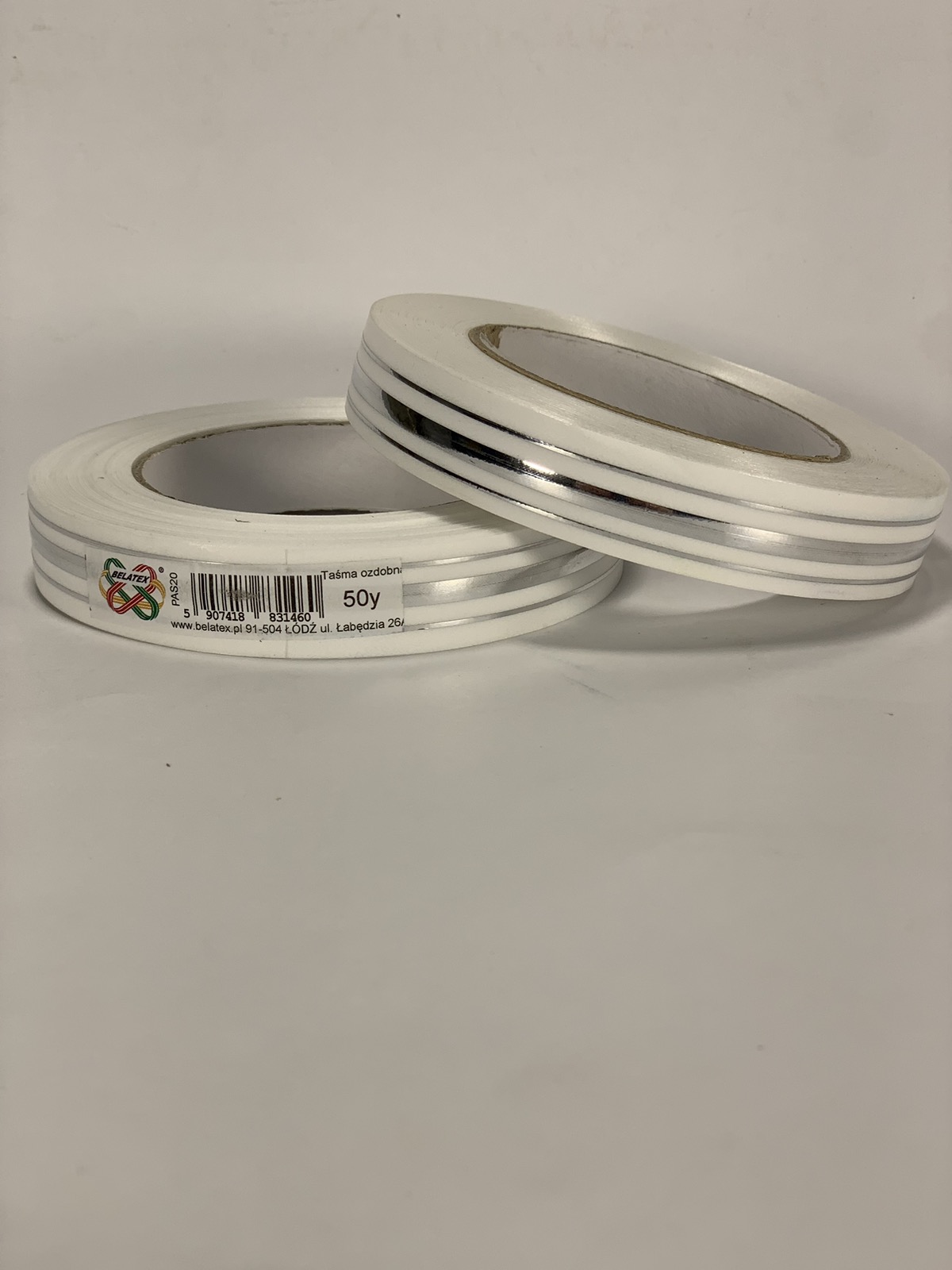 Стрічка пластикова 2см, 50 ярд,  біла  3 срібних смужки Білий Unison (PAS20 -white silver)