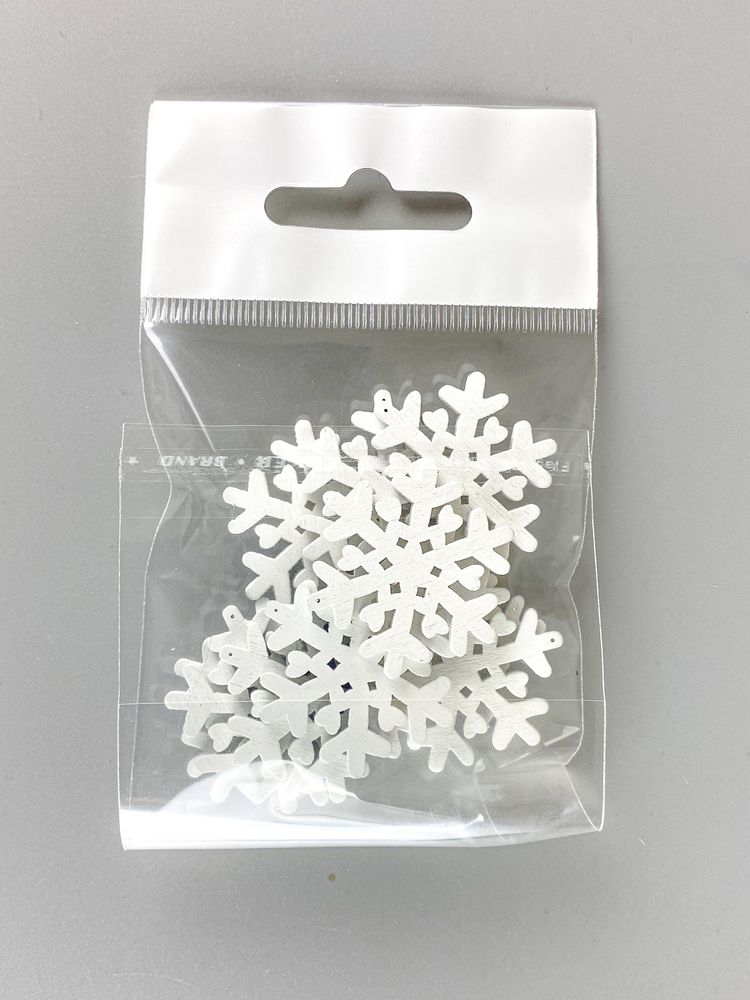 Деревянная снежинка-подвеска с сердечками 2 х 3см, белая, 10шт (TK-011)