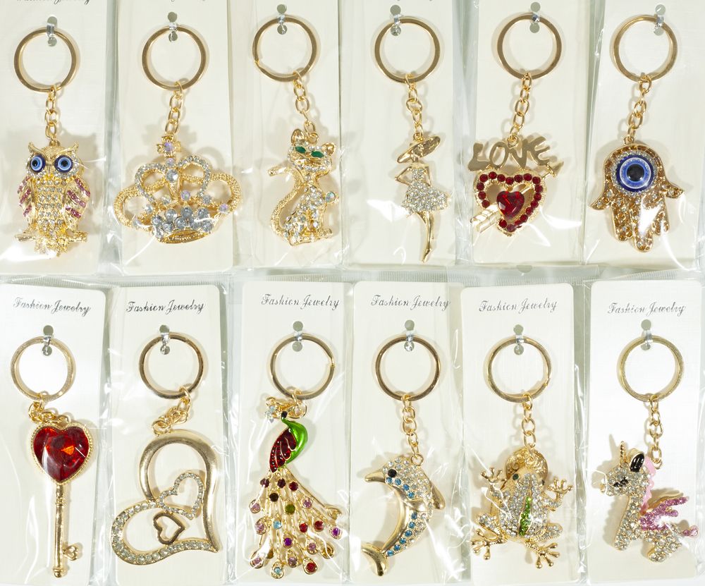 Брелок металевий зі стразами 12 видів (255-A)