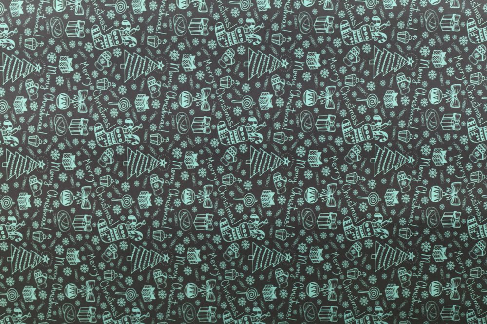 Бумага подарочная офсет 50г. новорічні прикрасиі на чорном; 1000х700 (10листов)Чехия (PCZ10070-10-162)