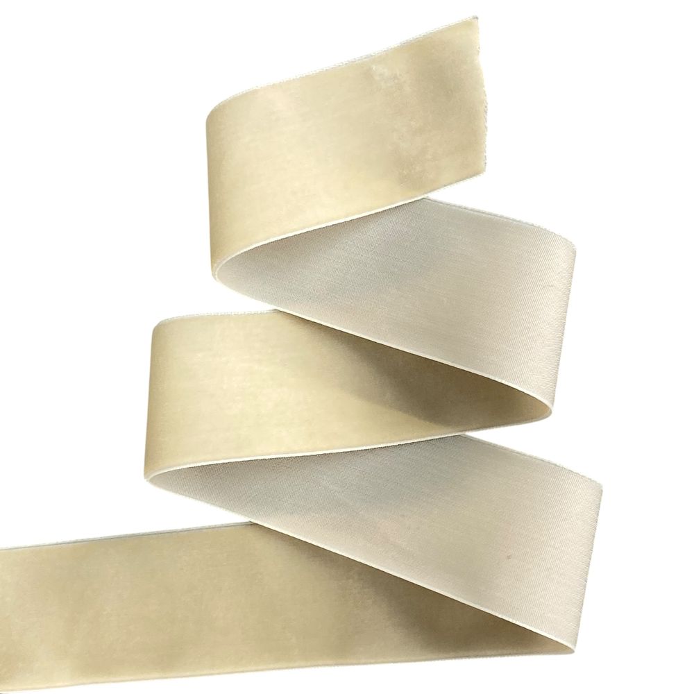 Оксамитова стрічка  4 см (±5мм) х 30 ярдів Бежевий Aodemei (D00840-   01)