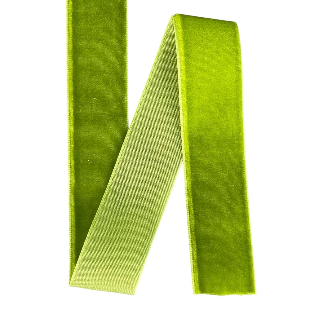 Оксамитова стрічка  2,5 см х 50 ярдів Зелений Marill (D00825- С  26)
