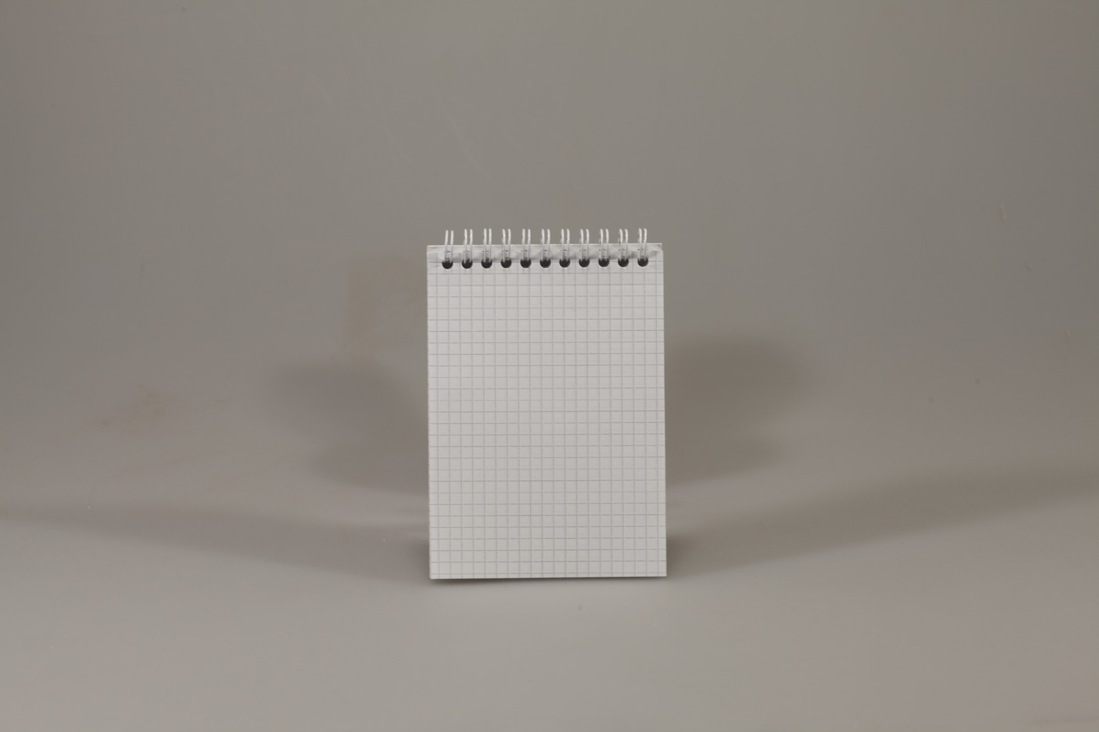 Блокнот А6 на спіралі KRAFT COLOR 80 аркушів клітинка, з перфорацією, KF6280K (KF6280K)