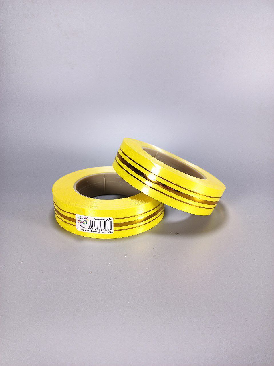 Лента пластиковая 3см, 50 ярд,  желтая  3 золотых полосы (PAS30- yellow)