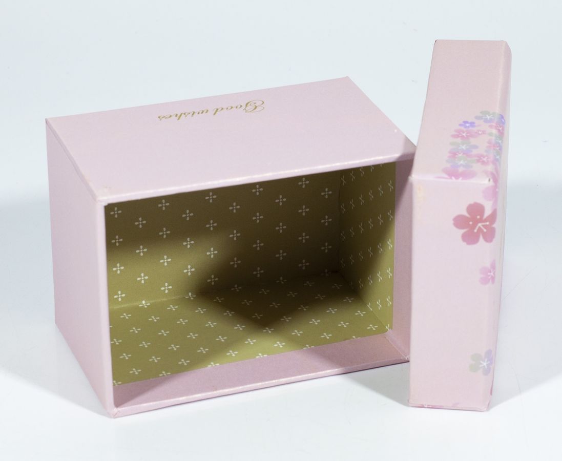 Подарункова коробка D46-40, ювелірна 9.5х7х6см, 6шт/уп (D46-40)