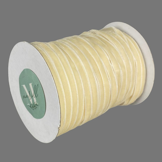 Оксамитова стрічка  0,6 см х 50 ярдів Жовтий Marill (D00806- C 15)