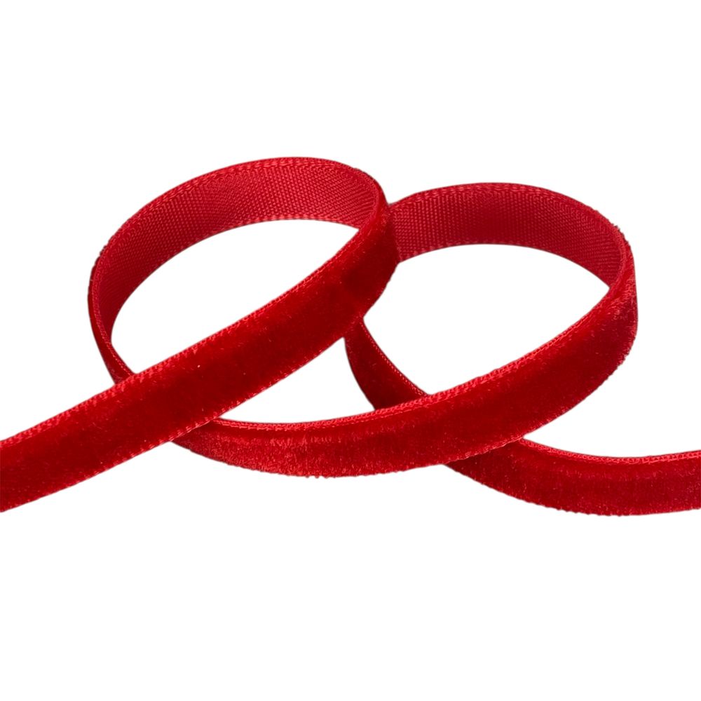Оксамитова стрічка  0,6 см х 50 ярдів Червоний Marill (D00806- C 23)