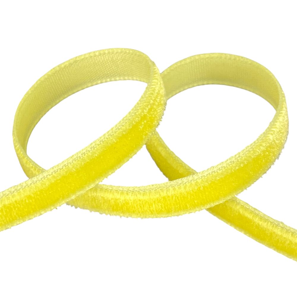 Оксамитова стрічка  0,6 см х 50 ярдів Жовтий Marill (D00806-   15)