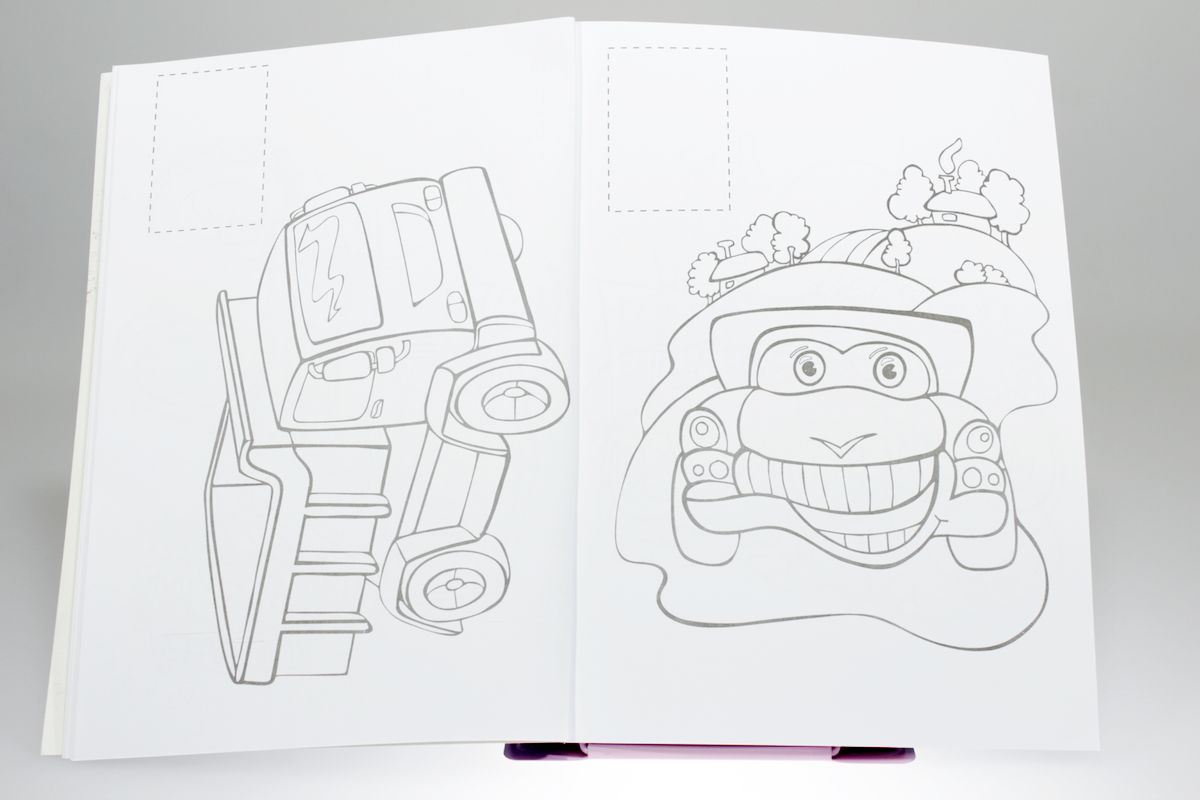 Раскраска "Рисунки для мальчиков" с наклейками А4, 64 страницы, 8шт/уп Апельсин (РМ-06)