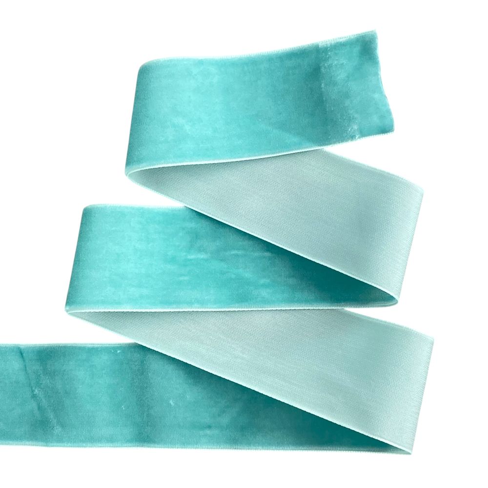 Оксамитова стрічка  4 см (±5мм) х 30 ярдів Marill (D00840- C 30)