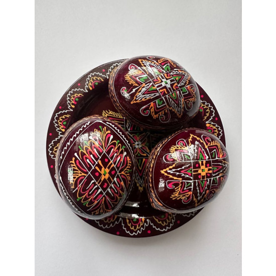 Набір декоративних дерев'яних писанок на тарілці з традиційним орнаментом (L-001  brown)