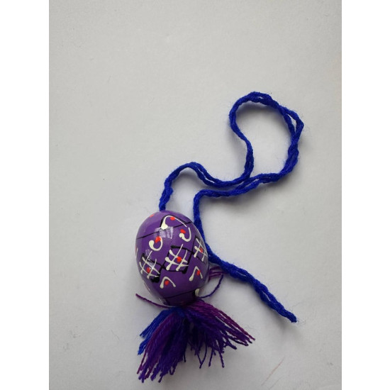 Декоративна дерев'яна писанка підвісна з китицями, 4см (L00002)