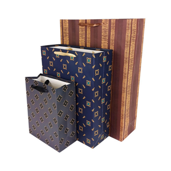 Пакет подарочный  "Fashion" 18 х 23 х 8,5см, 210г/м2, 4 дизайна (2965-23)