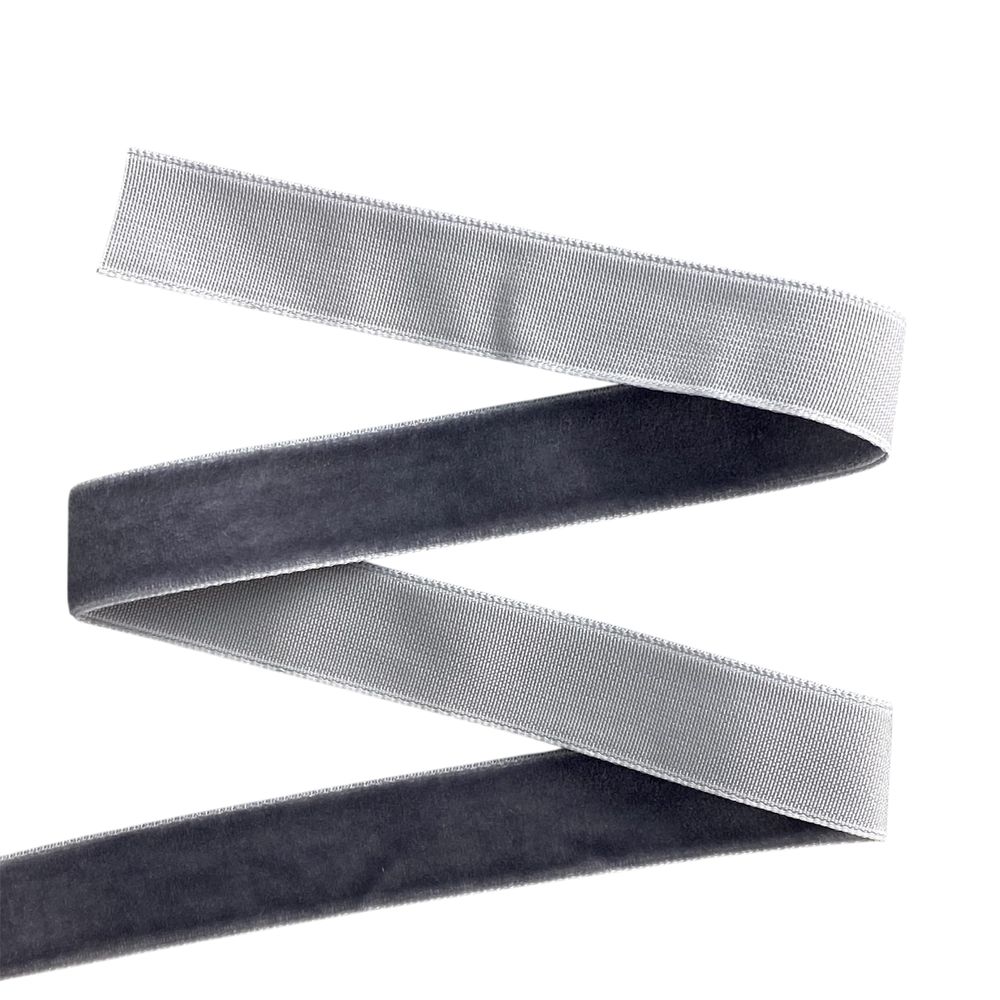 Бархатная лента  1,5см х 50 ярдов Серый Marill (D00815- 34)