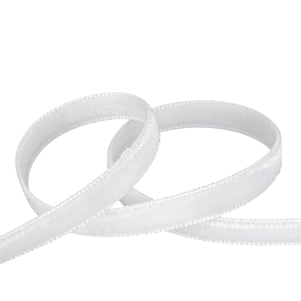 Оксамитова стрічка  0,6 см х 50 ярдів Білий Marill (D00806- C 01)