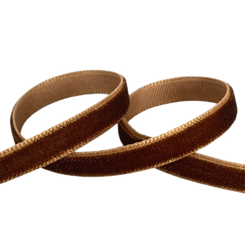Оксамитова стрічка  0,6 см х 50 ярдів Коричневий Marill (D00806- C 48)