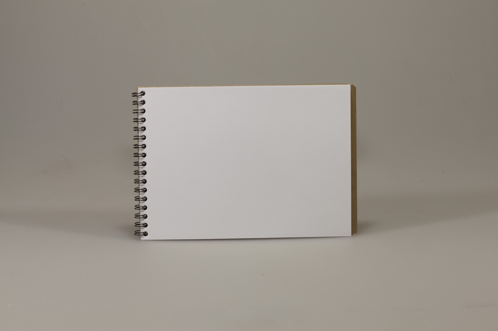 Альбом для малювання на спіралі KRAFT 30 аркушів, 120г/м А5 (AR5730)