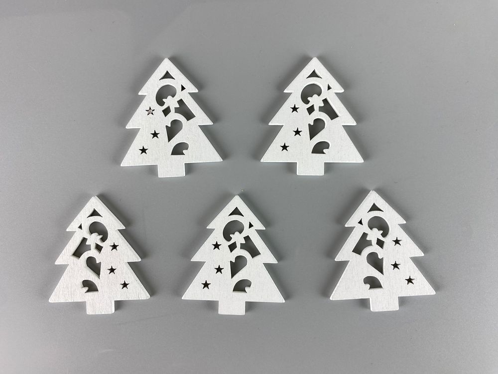 Деревянная елка со звездами и фигурами 5 х 6см, белая, 5шт (TK-029)