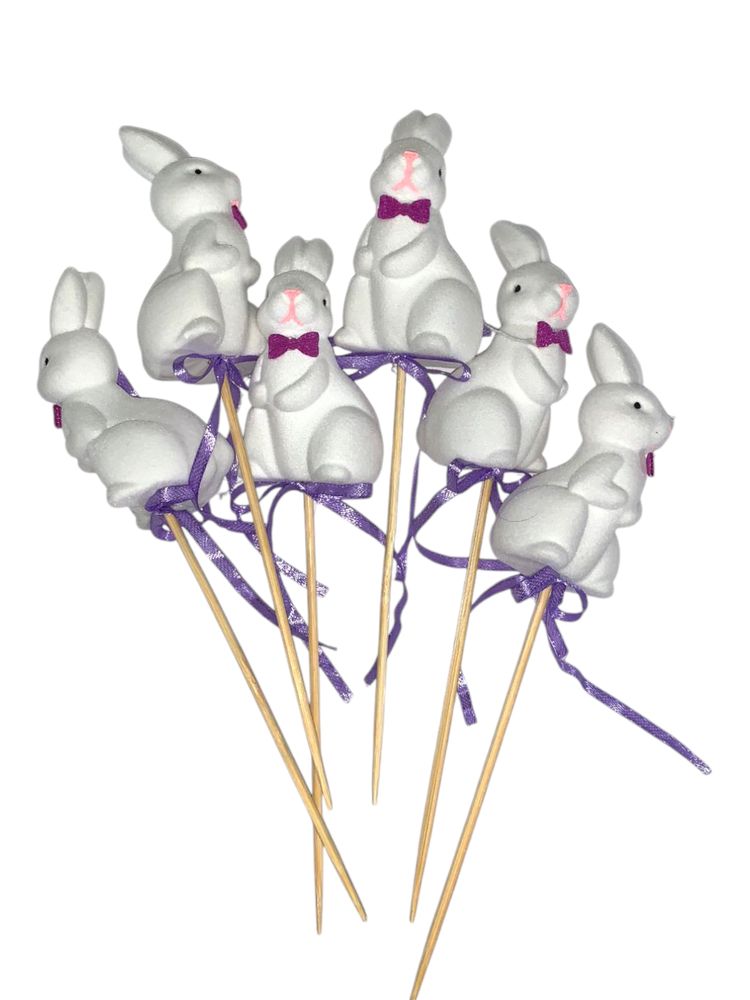 Набор  пасхальных бархатных кроликов  8 х 4см -6шт на палочке (L00162 white)