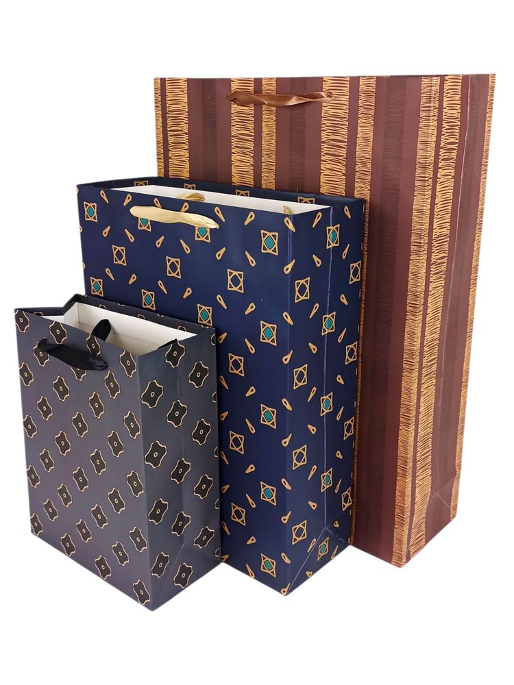 Пакет подарочный  "Fashion" 18 х 23 х 8,5см, 210г/м2, 4 дизайна Unison (2965-23)