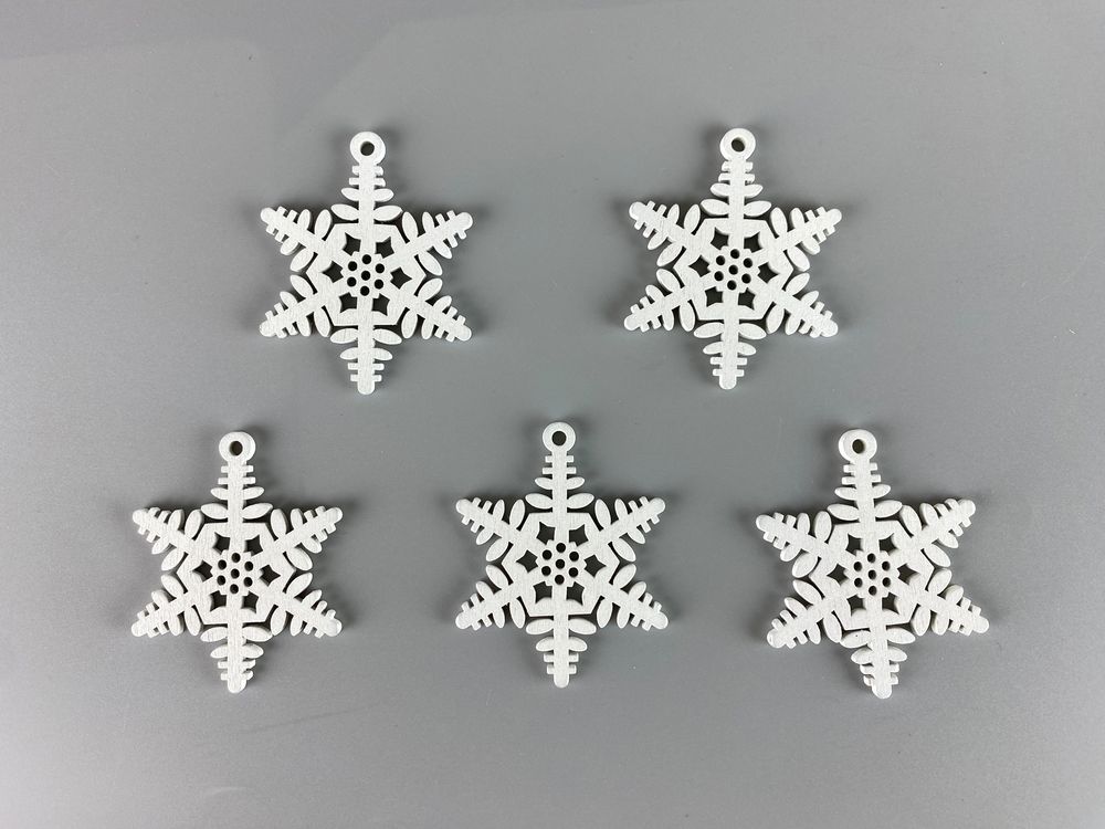 Деревянная снежинка-подвеска листок 5 х 6см, белая, 5шт (TK-028)