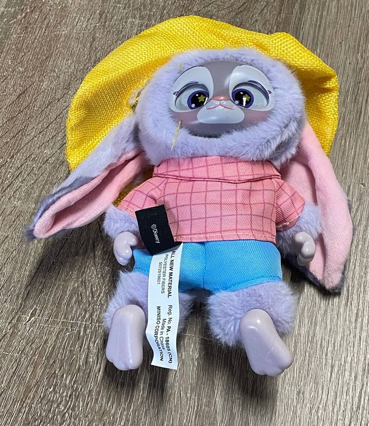 Мягкая игрушка-сюрприз Зоотрополис в коробочке, 16 х 11 х 6см Разноцветный MINISO (757-9)