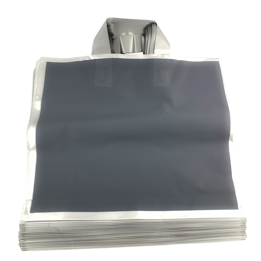 Пакет полиэтиленовый с ручкой, 35 х 30 х 6.5см 50шт/уп Черный (10801 black-silver)